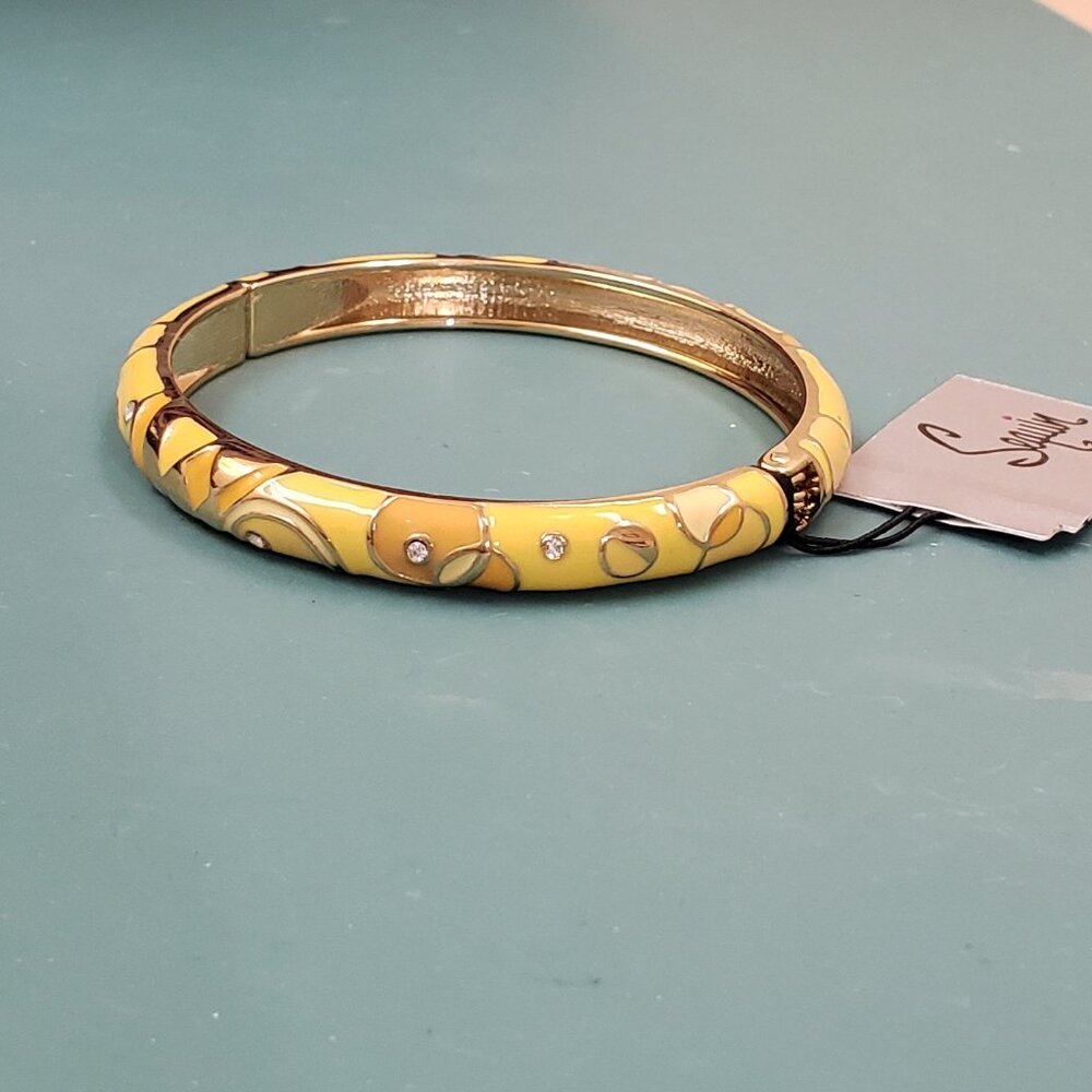 Sequin, NWT, yellow, tan, gold, jeweled enamel hinge bangle bracelet